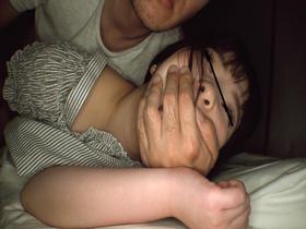 いい？わかった？絶対声出しちゃダメだよ。声我慢少●　サイレント中出し性交4時間　サンプル画像08